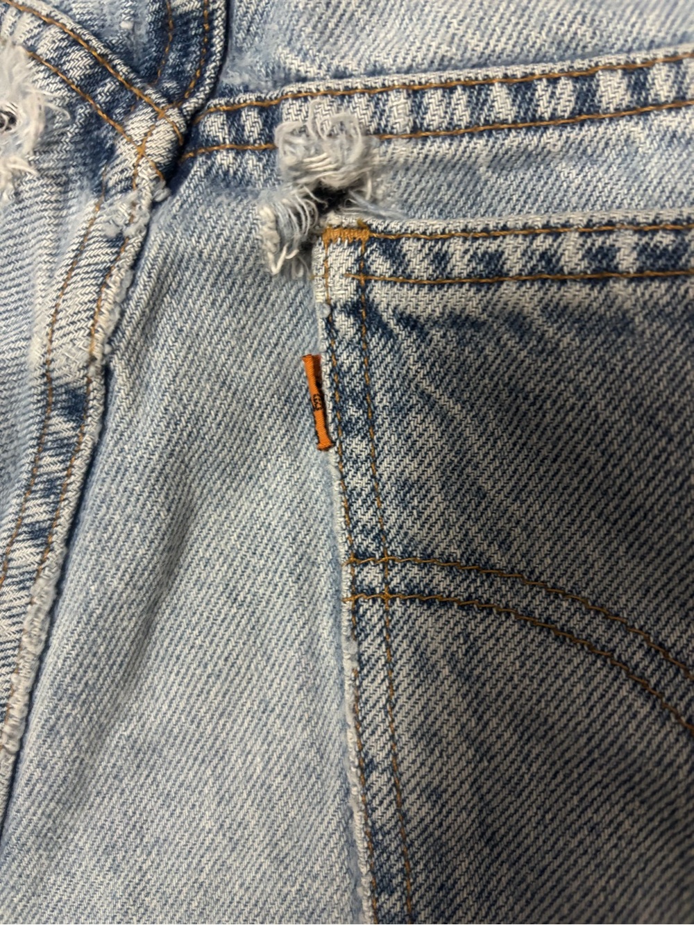 Vintage 1996 Levi’s 951 Relaxed Fit Orange Tag Denim Shorts — Women’s Size 14 - Picture 6 of 10